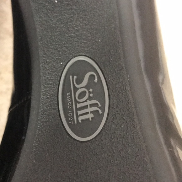 Like New Sofft Heels - Picture 9 of 10